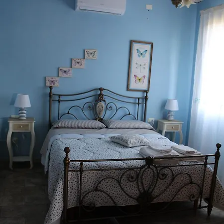 Cuaddus E Tellas Farm stay Genoni