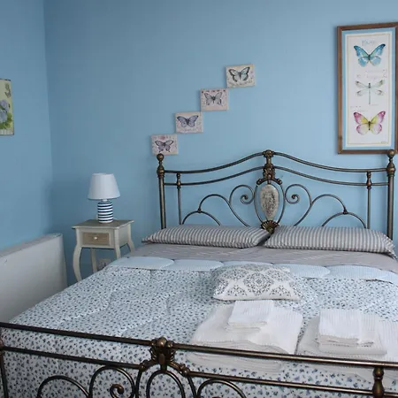 Cuaddus E Tellas Farm stay Genoni